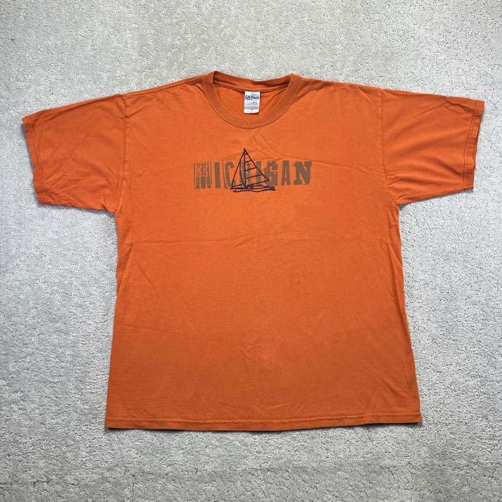 VINTAGE Michigan T-shirt Size XL Orange Sailboat Souvenir Travel Short Sleeve Yk